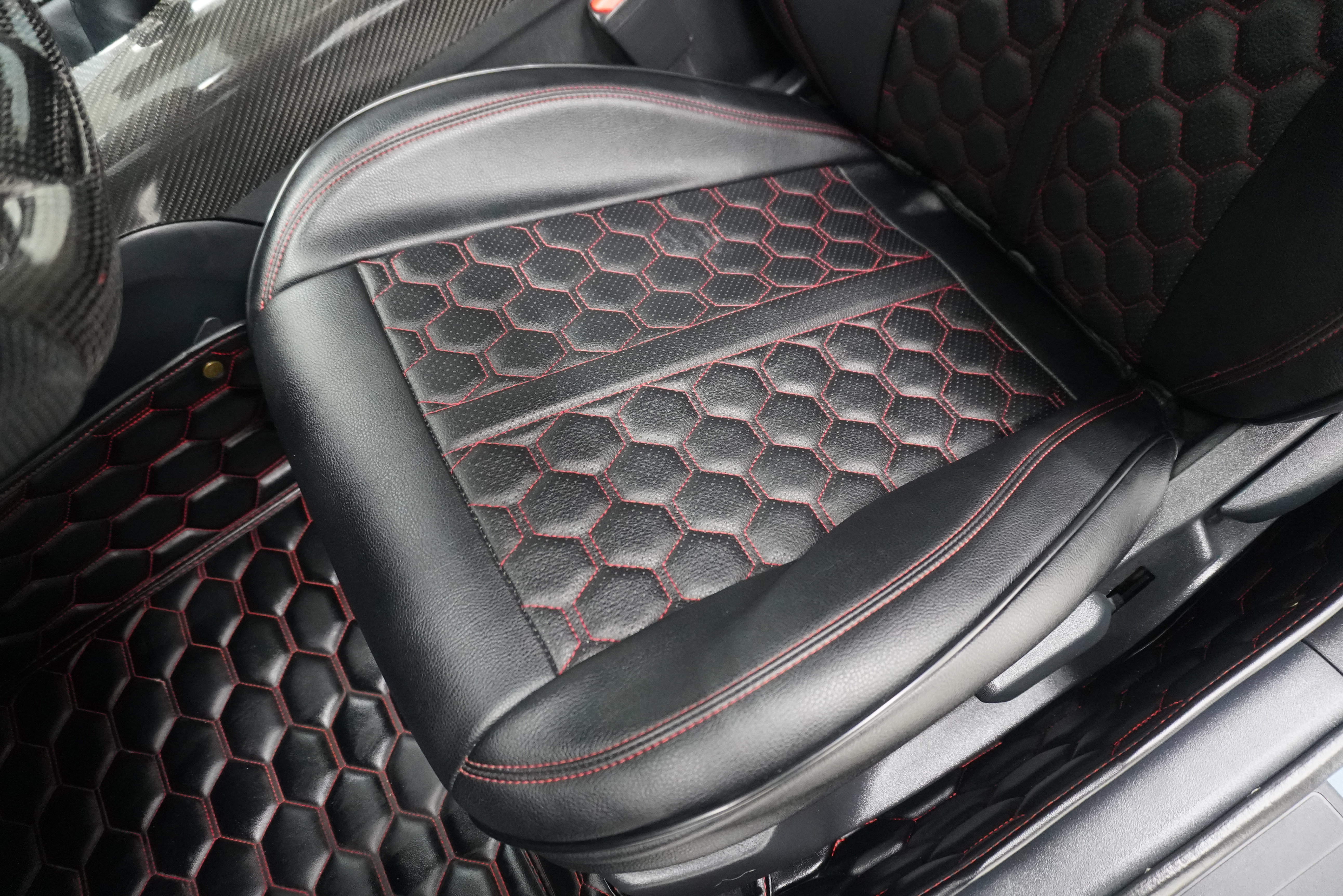 Used 2024 Ford Mustang GT RWD image 14
