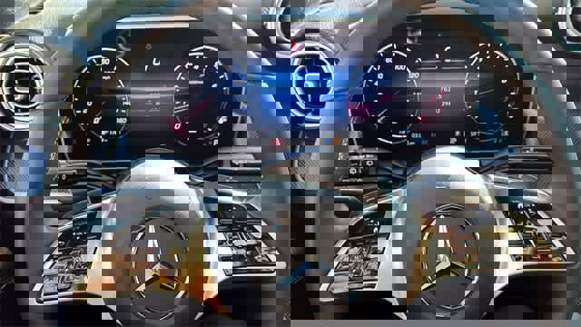 Certified 2025 Mercedes-Benz GLC 300 4MATIC image 18