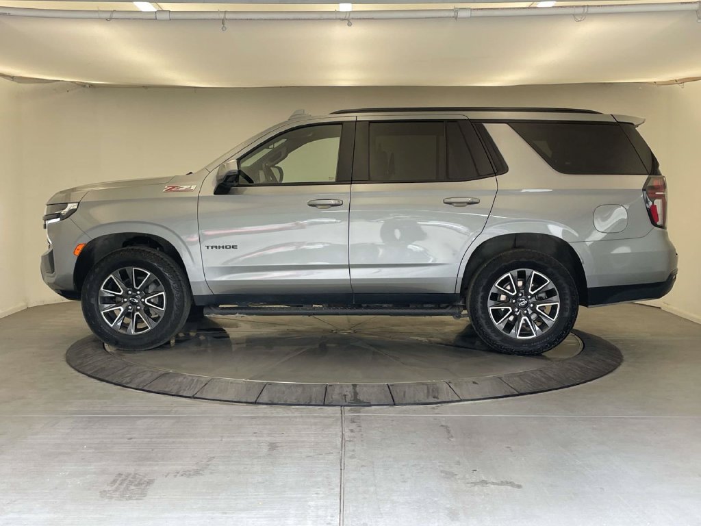 Used 2024 Chevrolet Tahoe Z71 w/ Luxury Package AWD/4WD image 2
