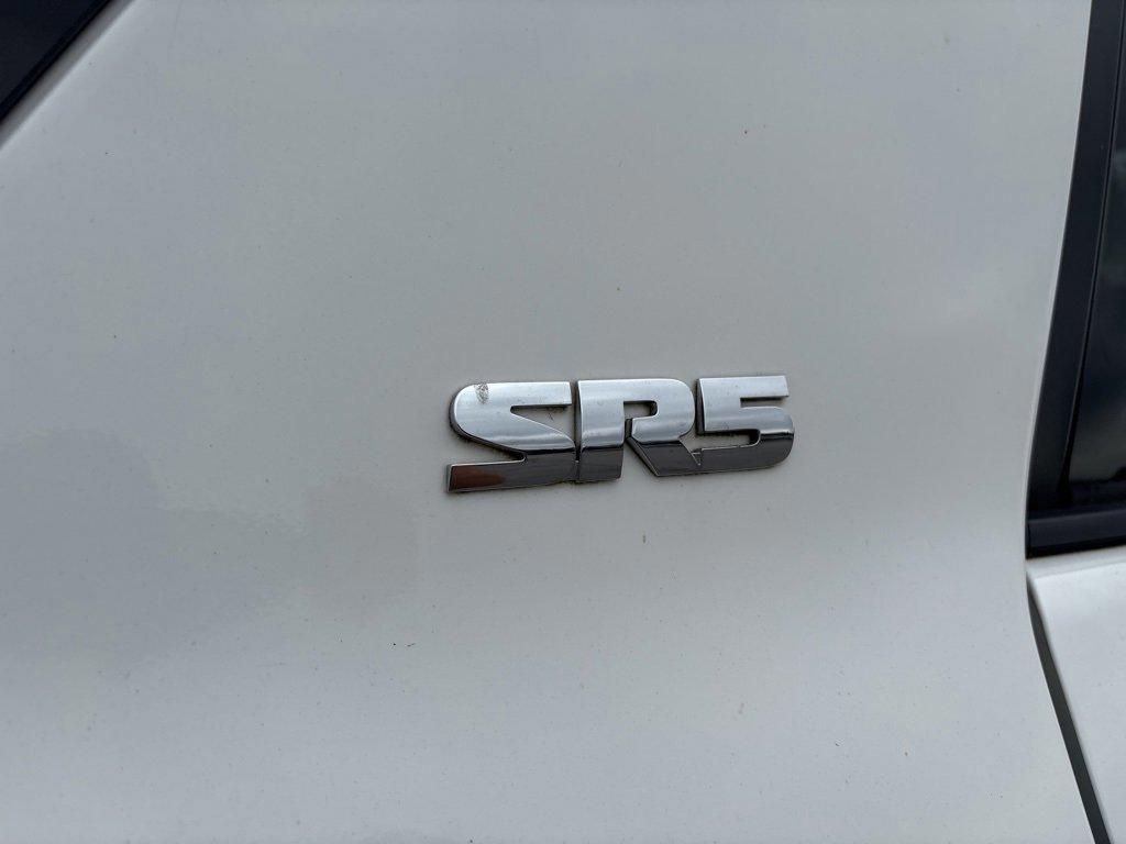 Used 2018 Toyota 4Runner SR5 image 29