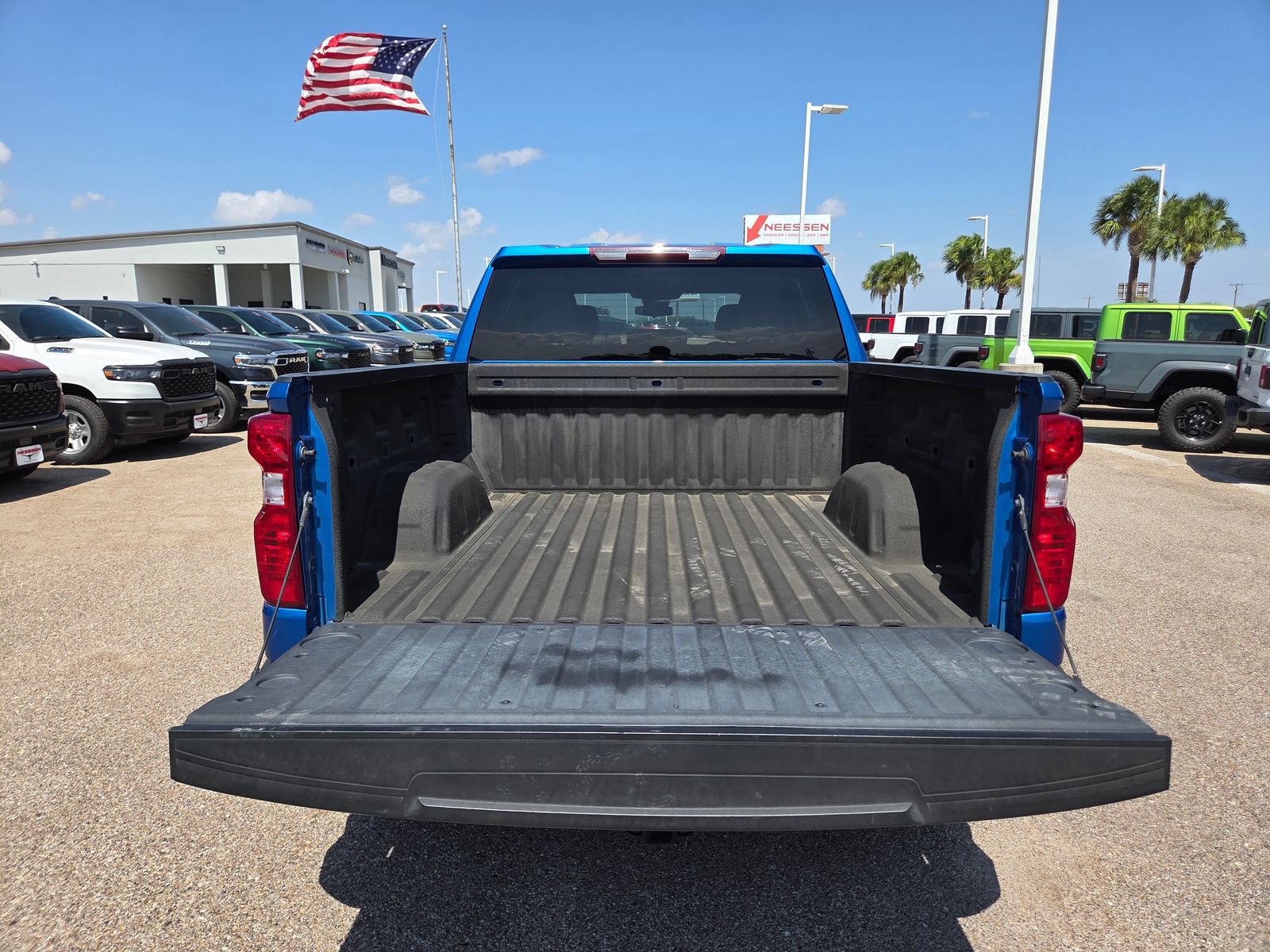Used 2023 Chevrolet Silverado 1500 Custom RWD image 7