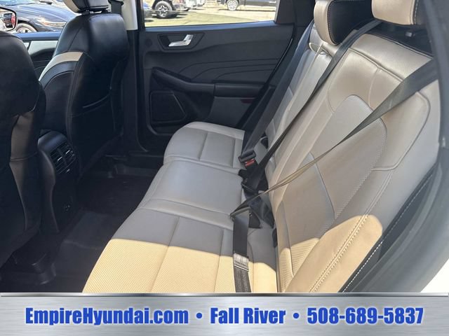 Used 2021 Ford Escape SEL w/ Technology Package AWD/4WD image 16