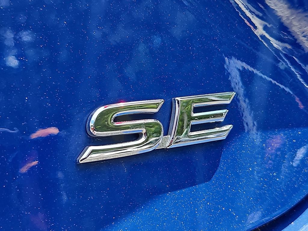 Used 2025 Toyota Camry SE AWD/4WD image 33