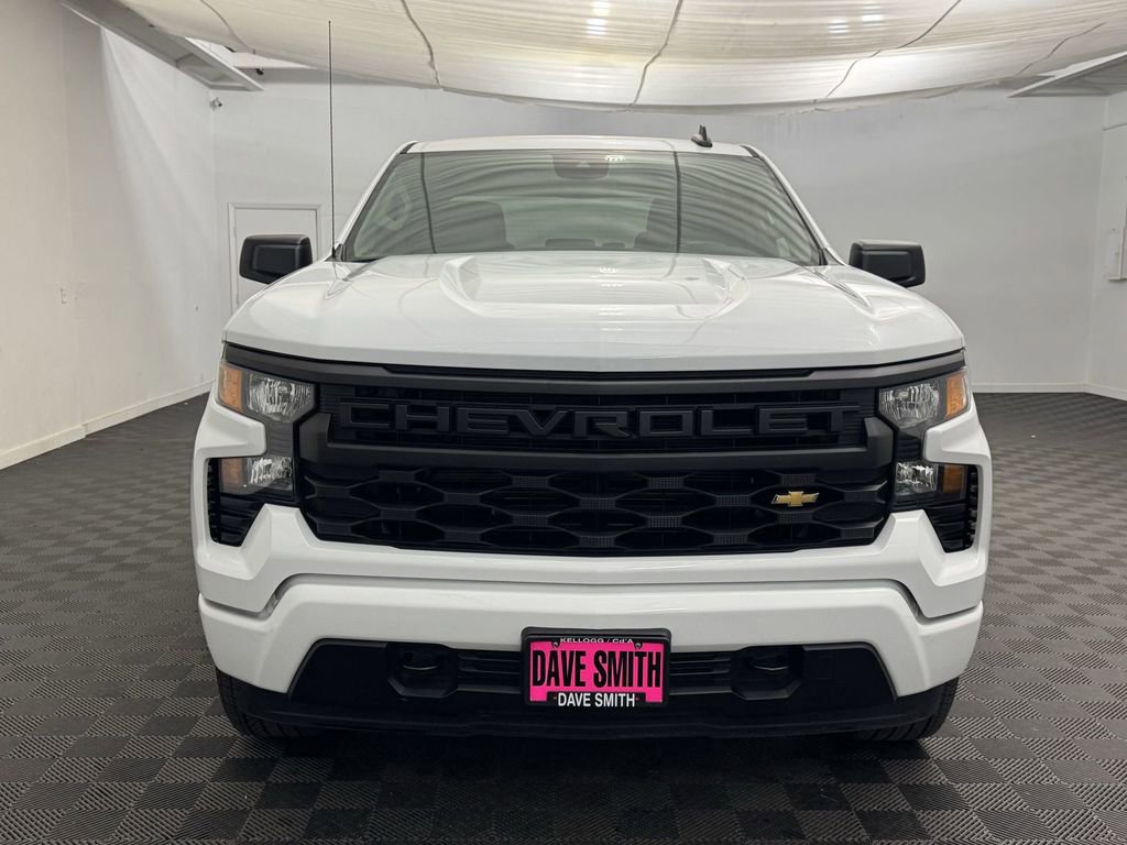 Used 2024 Chevrolet Silverado 1500 Custom image 5