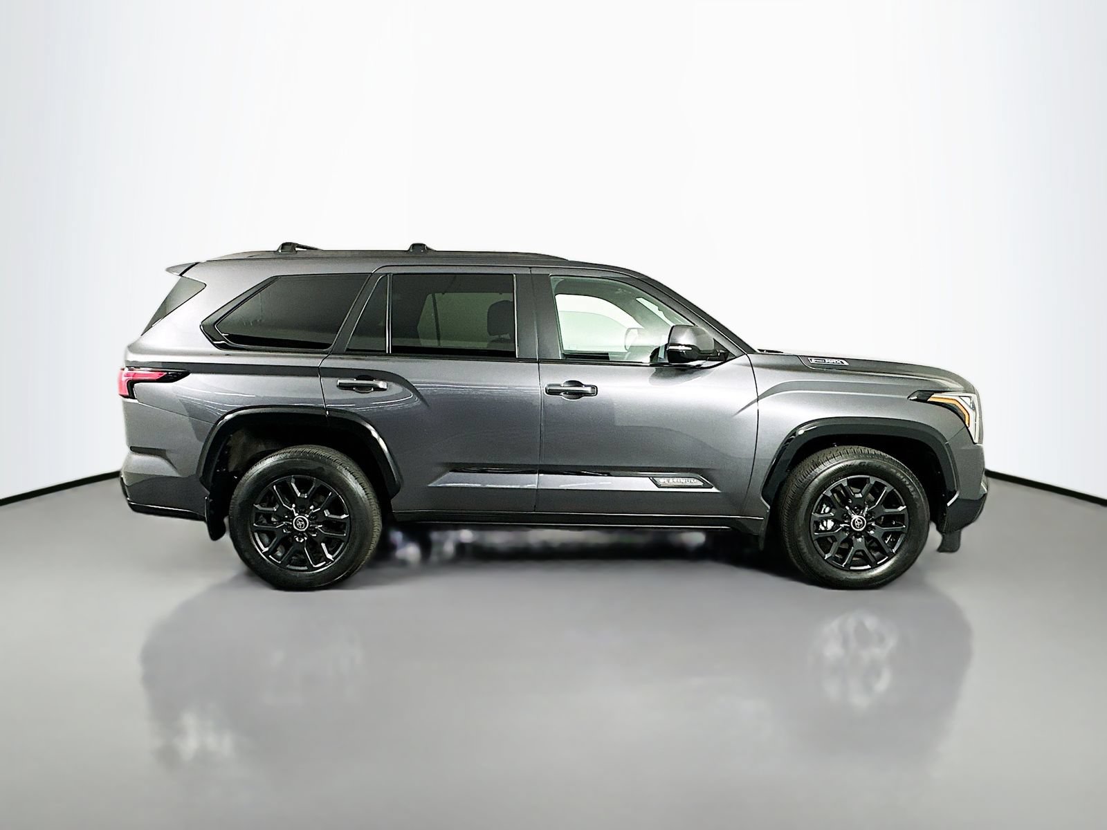 Certified 2024 Toyota Sequoia Platinum AWD/4WD image 8