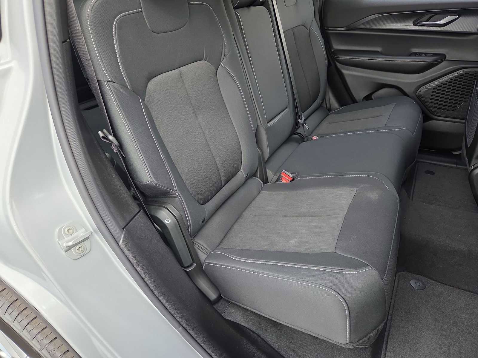 New 2025 Jeep Grand Cherokee Laredo X w/ Luxury Tech Group I image 21