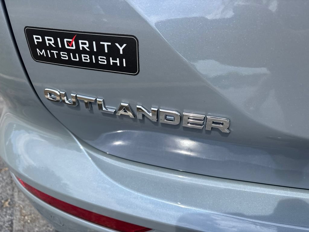 New 2026 Mitsubishi Outlander SE FWD image 27