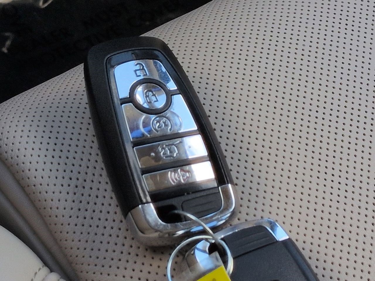 Certified 2020 Lincoln Nautilus Reserve w/ Equipment Group 201A image 31