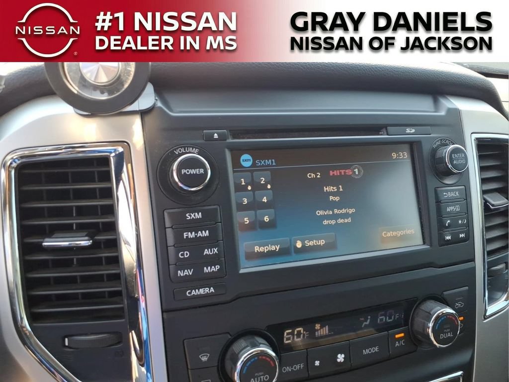Used 2018 Nissan Titan SV w/ SV Convenience Package AWD/4WD image 17