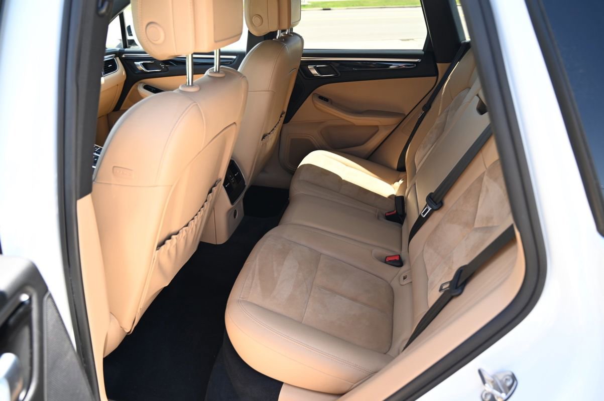 Used 2018 Porsche Macan S image 41