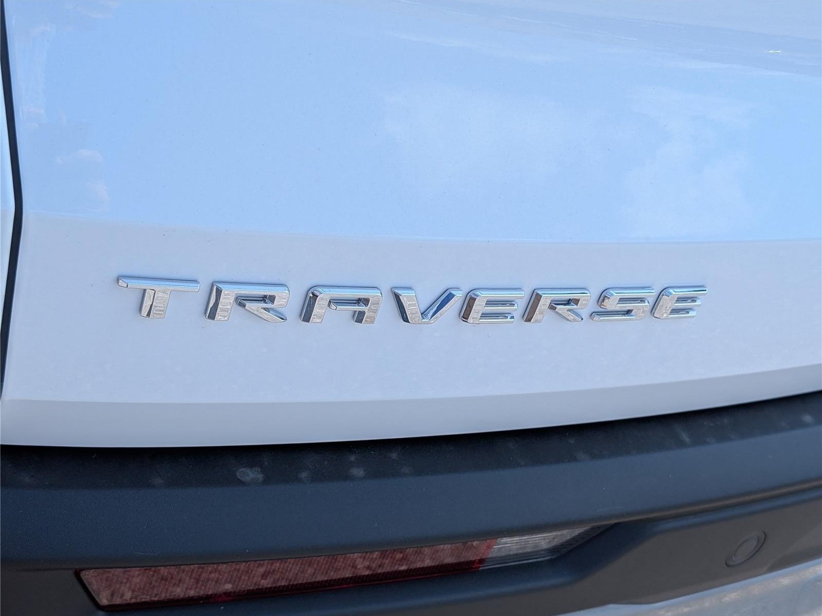 New 2027 Chevrolet Traverse LT w/ Driver Confidence Package FWD image 5