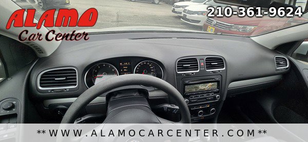 Used 2013 Volkswagen Golf 4-Door FWD image 36