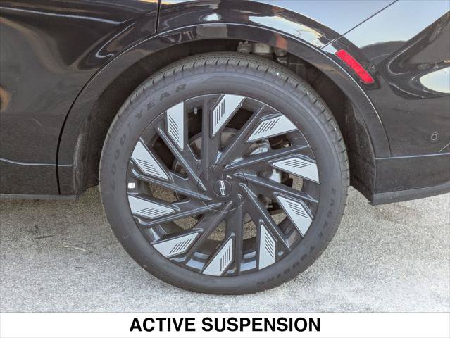 Used 2024 Lincoln Nautilus Reserve w/ Jet Appearance Package (87T) AWD/4WD image 6