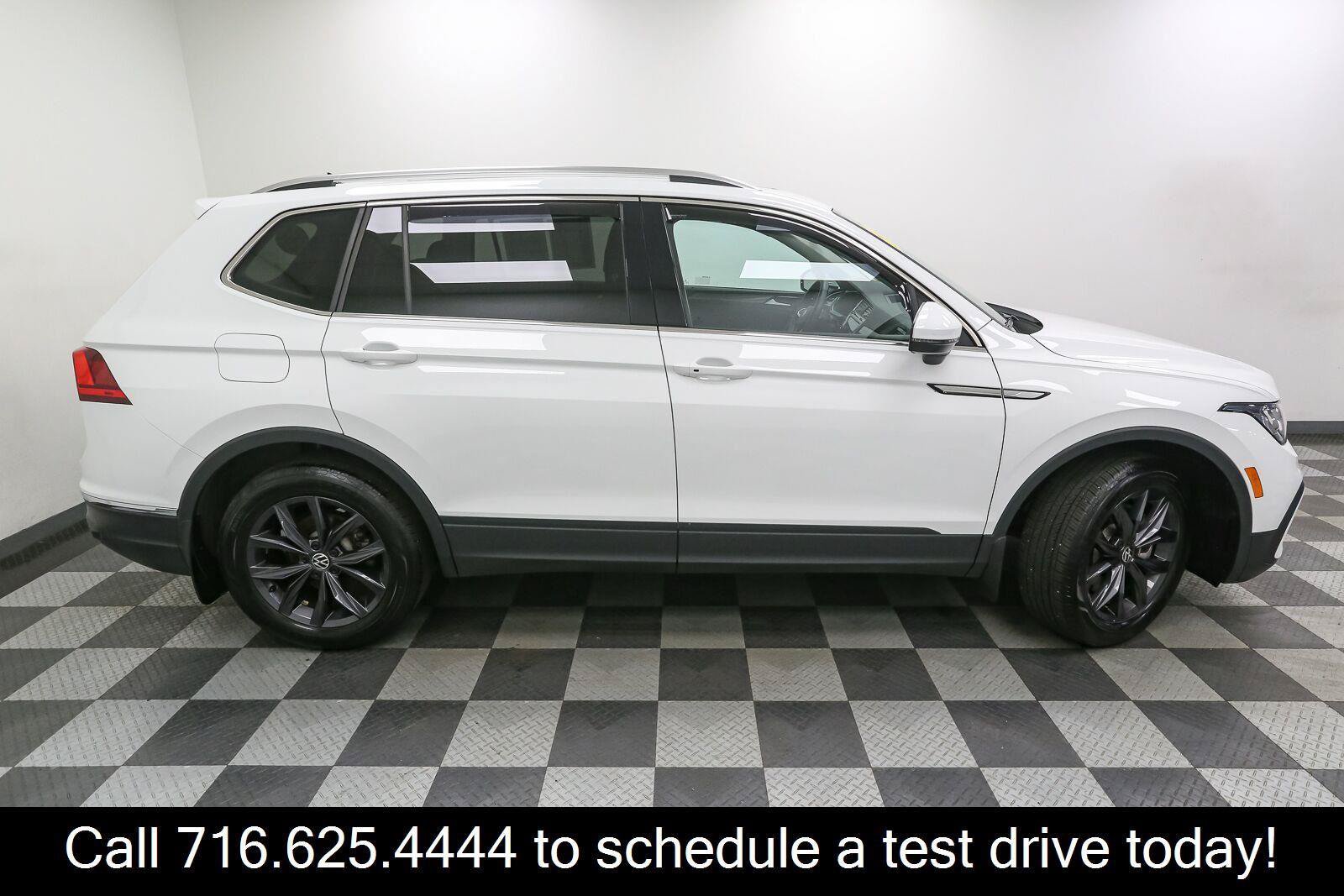 Certified 2024 Volkswagen Tiguan SE AWD/4WD image 9