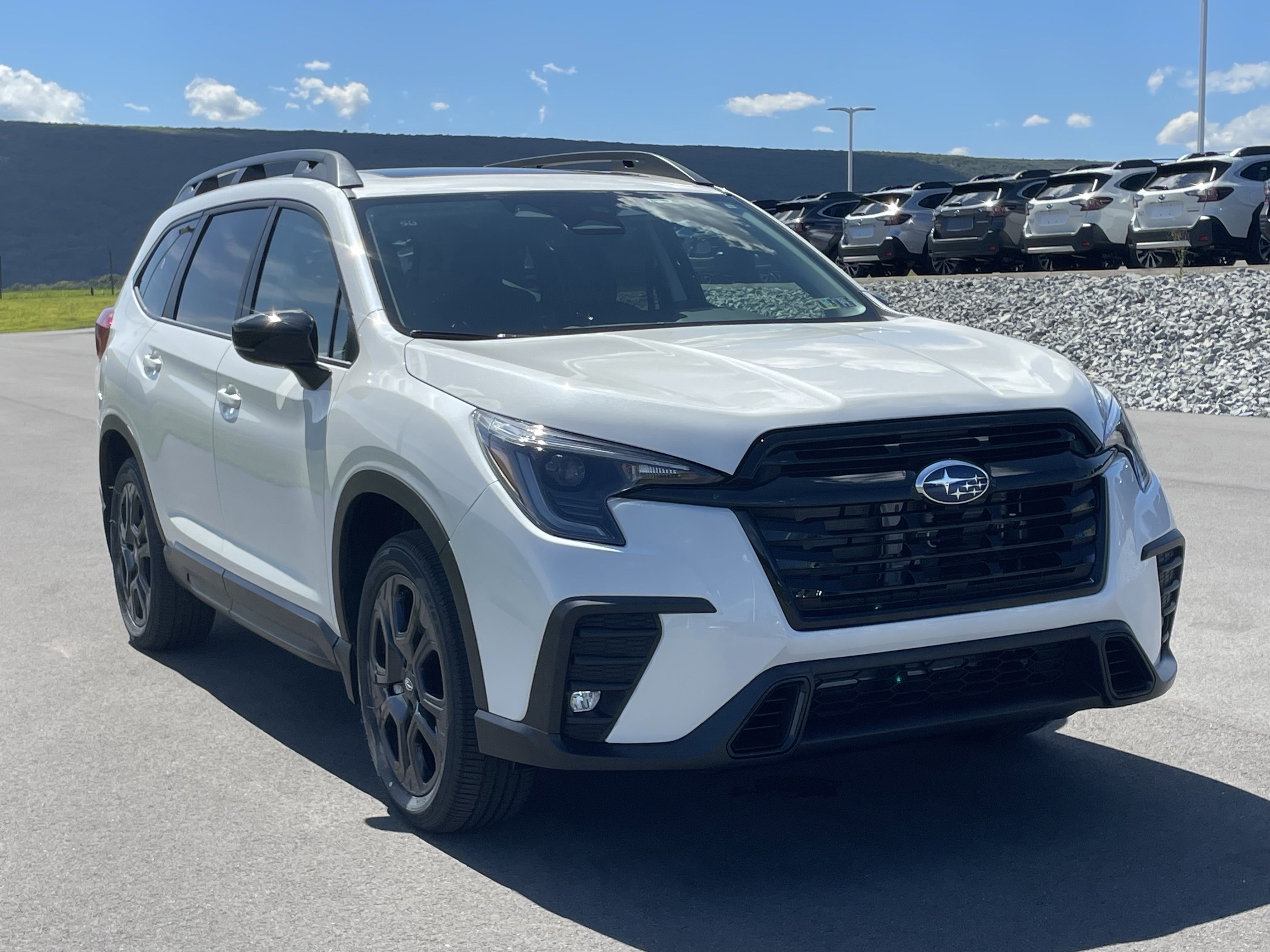 New 2025 Subaru Ascent Onyx Edition image 1