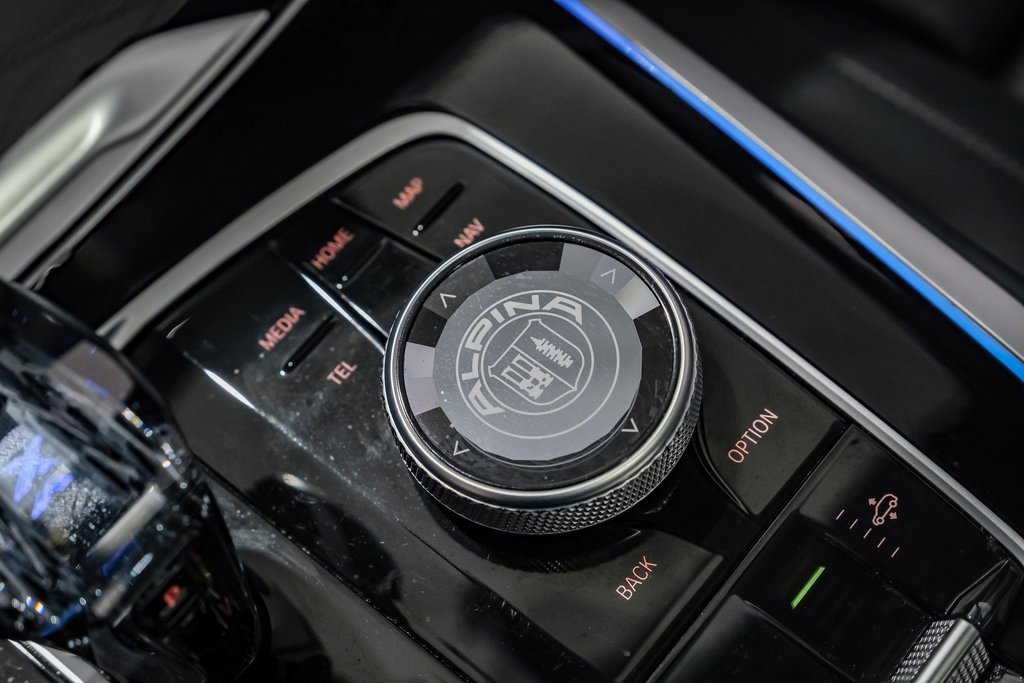 Used 2024 BMW ALPINA XB7 image 27