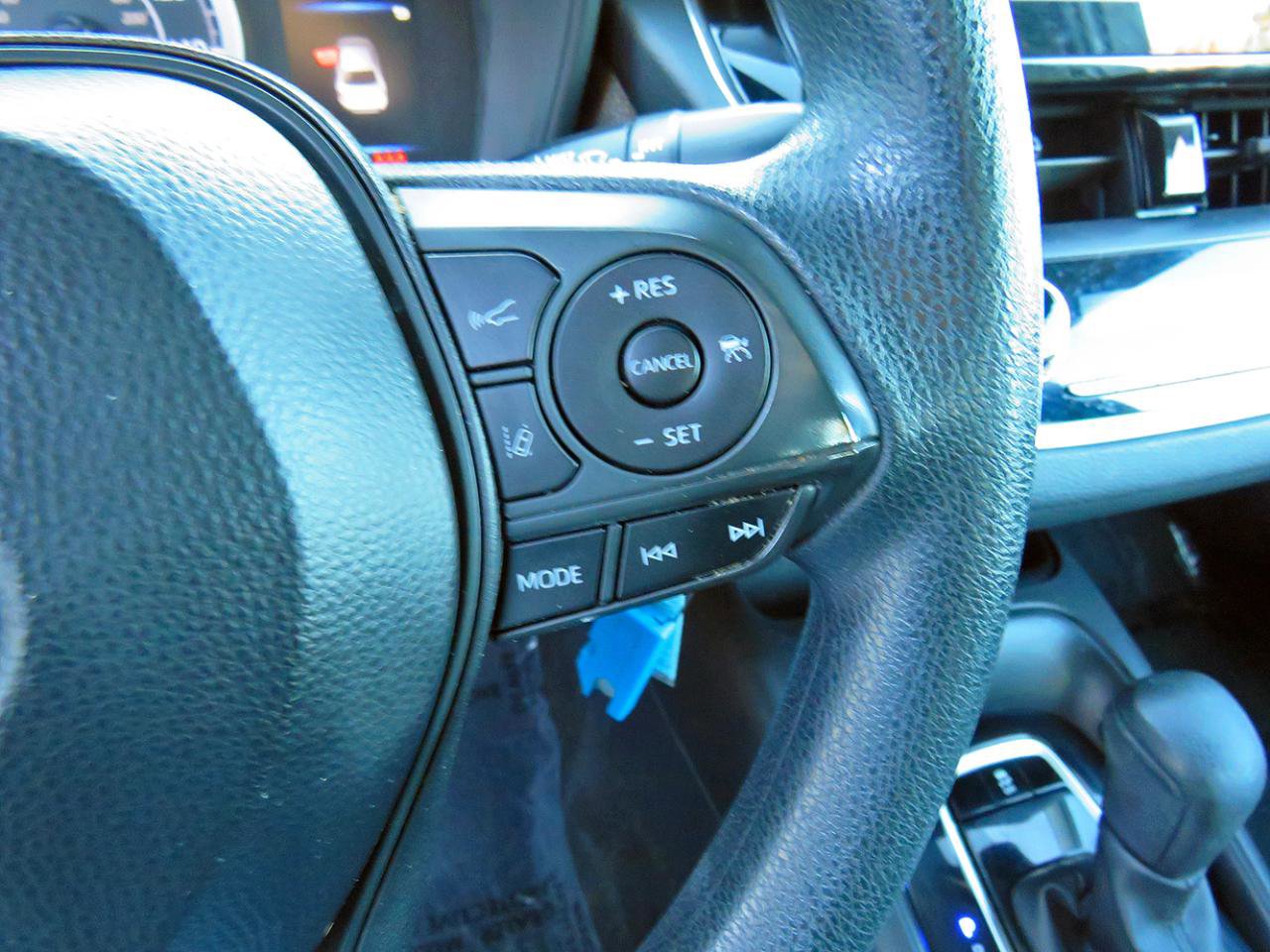 Used 2020 Toyota Corolla LE FWD image 22