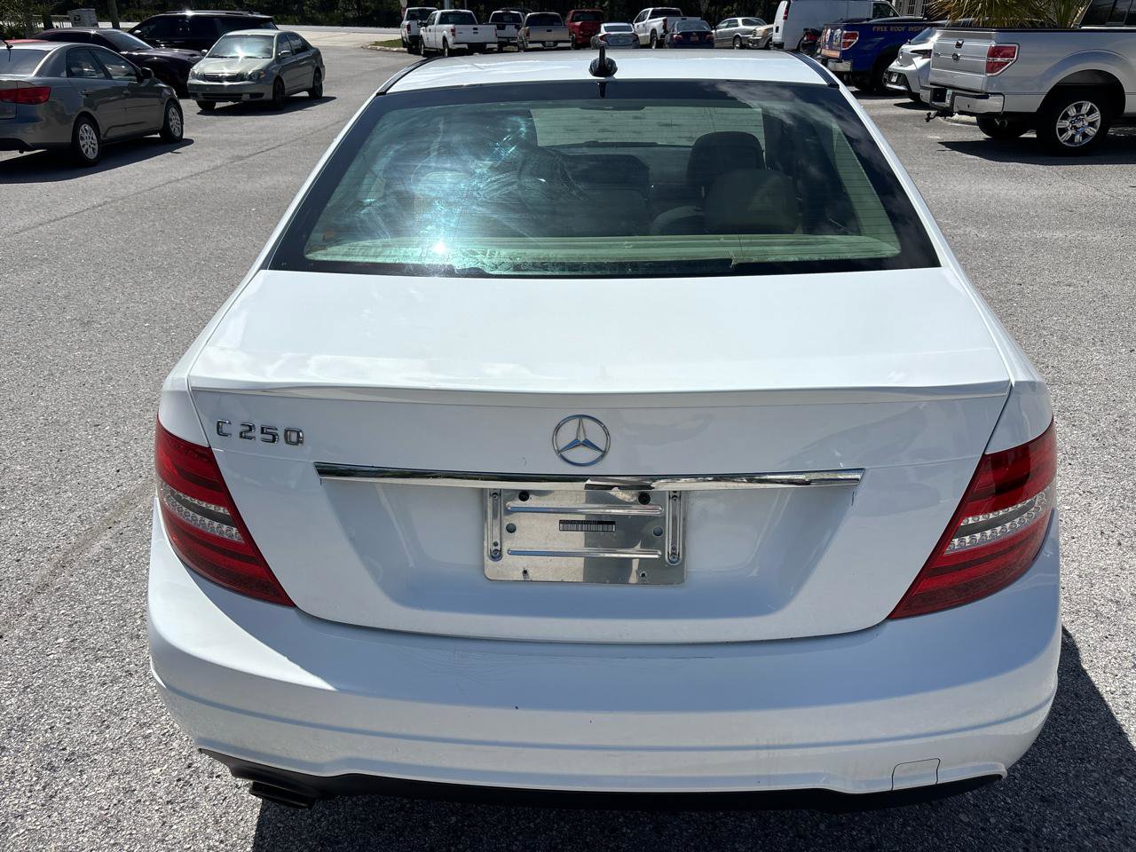 Used 2014 Mercedes-Benz C 250 Sedan image 7