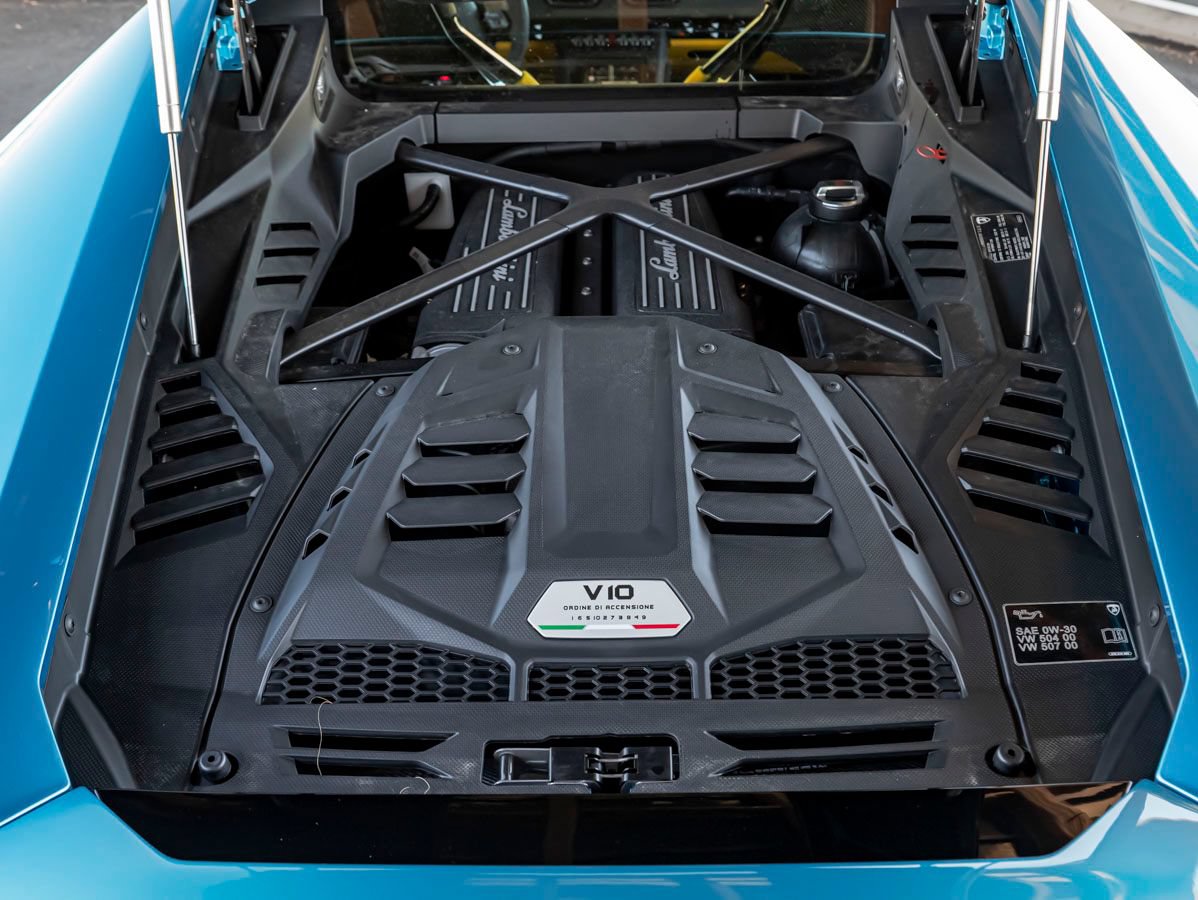 Used 2022 Lamborghini Huracan EVO RWD image 20