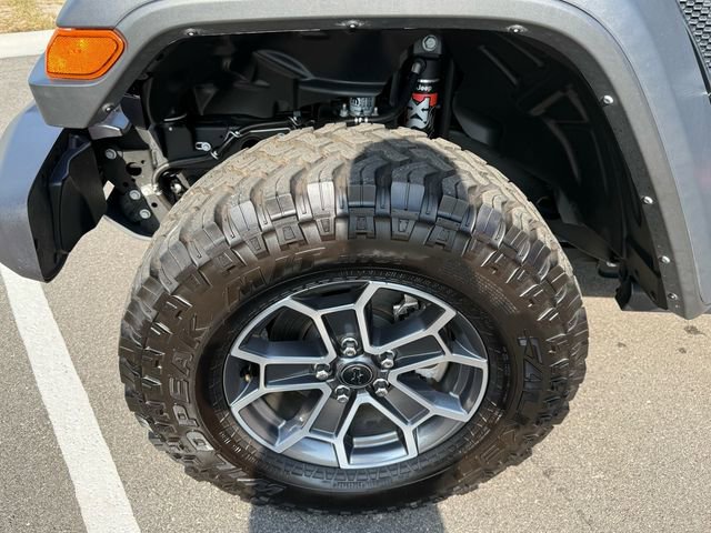 Used 2024 Jeep Gladiator Mojave w/ Safety Group image 17