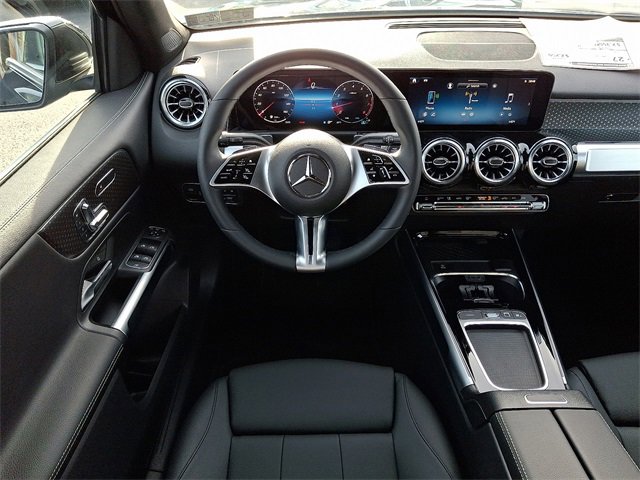 New 2025 Mercedes-Benz GLB 250 4MATIC image 10