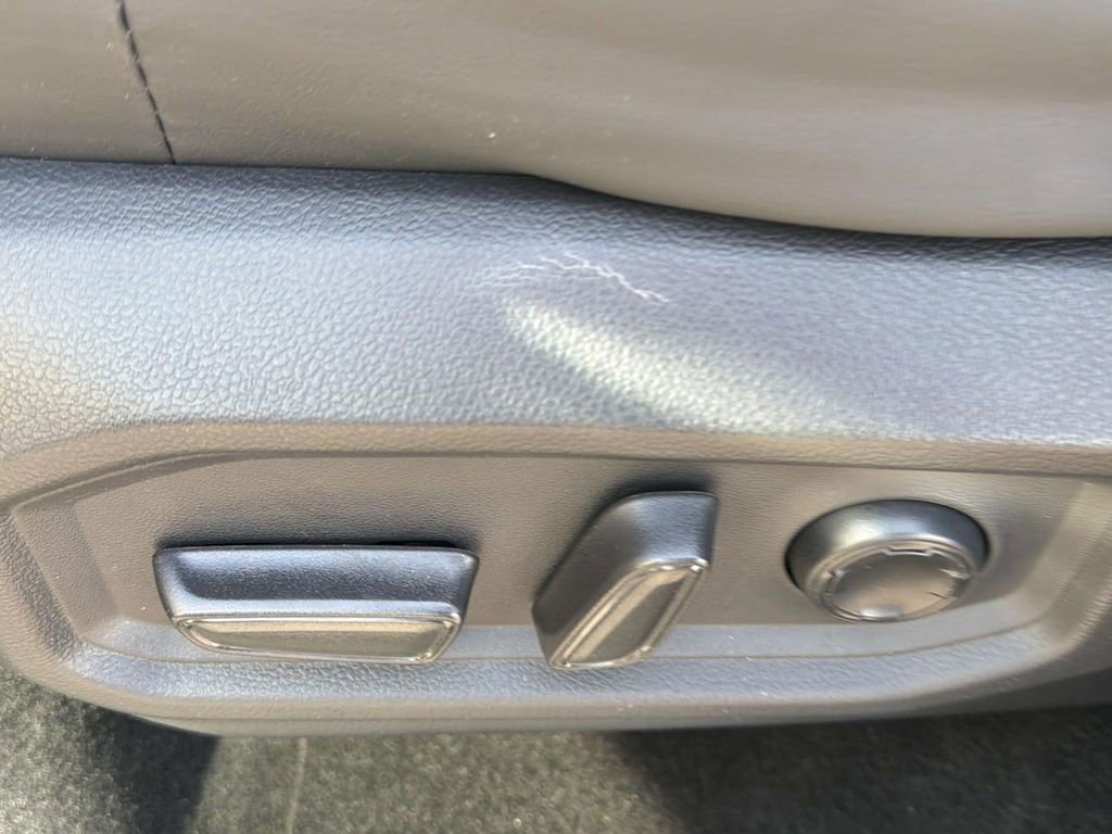 Used 2024 Toyota Tundra Platinum image 29