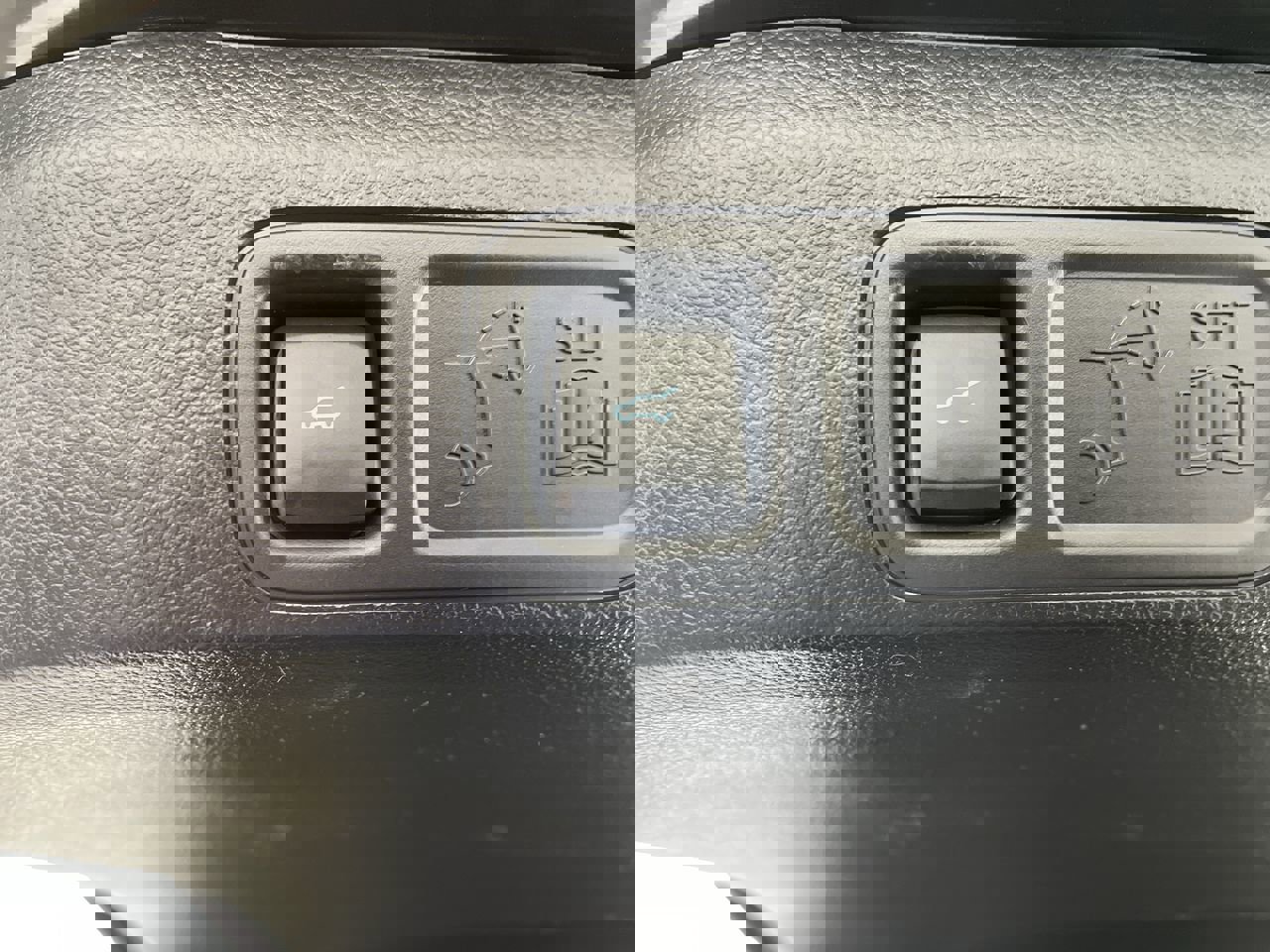 Certified 2023 Ford Expedition XLT image 37