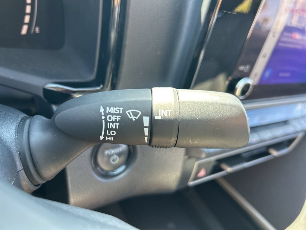Used 2025 Toyota Camry LE FWD image 28
