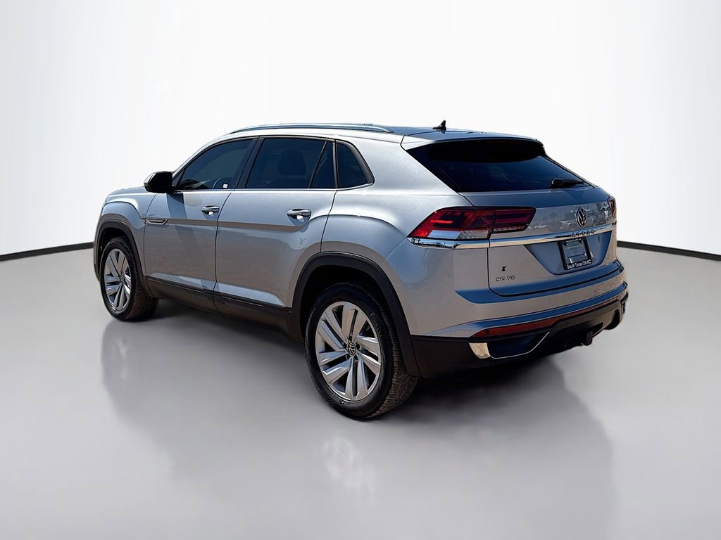Used 2023 Volkswagen Atlas Cross Sport SE w/ Panoramic Sunroof Package image 5