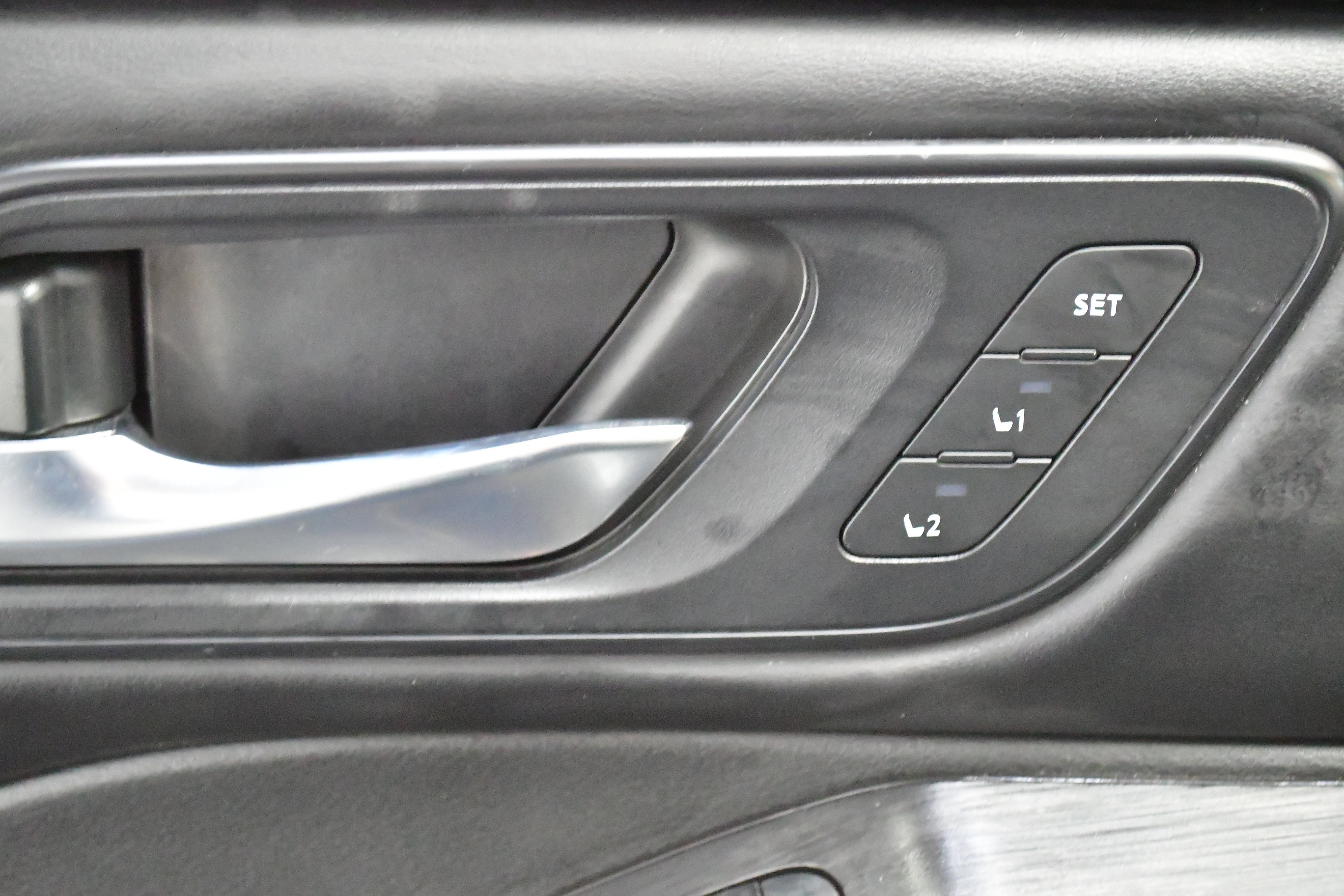 Used 2023 Nissan Rogue SL w/ SL Premium Package image 33