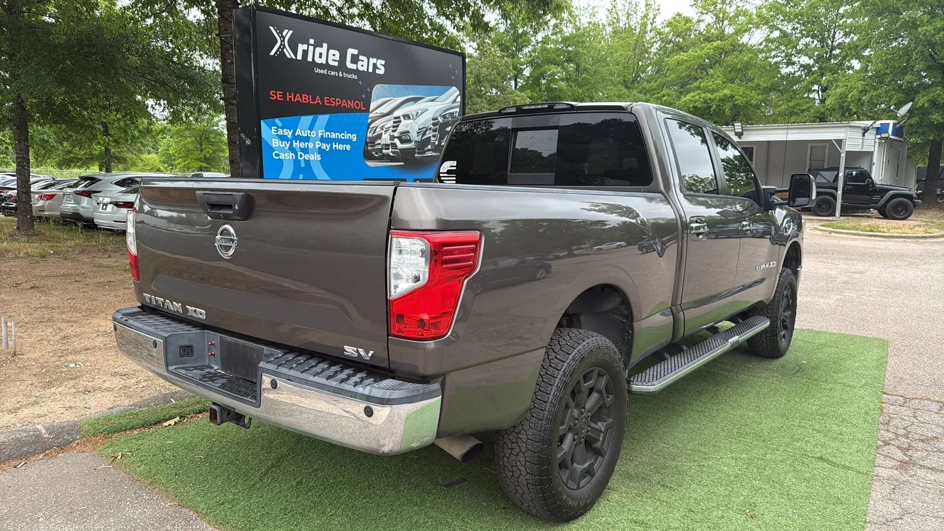 Used 2016 Nissan Titan SV RWD image 7
