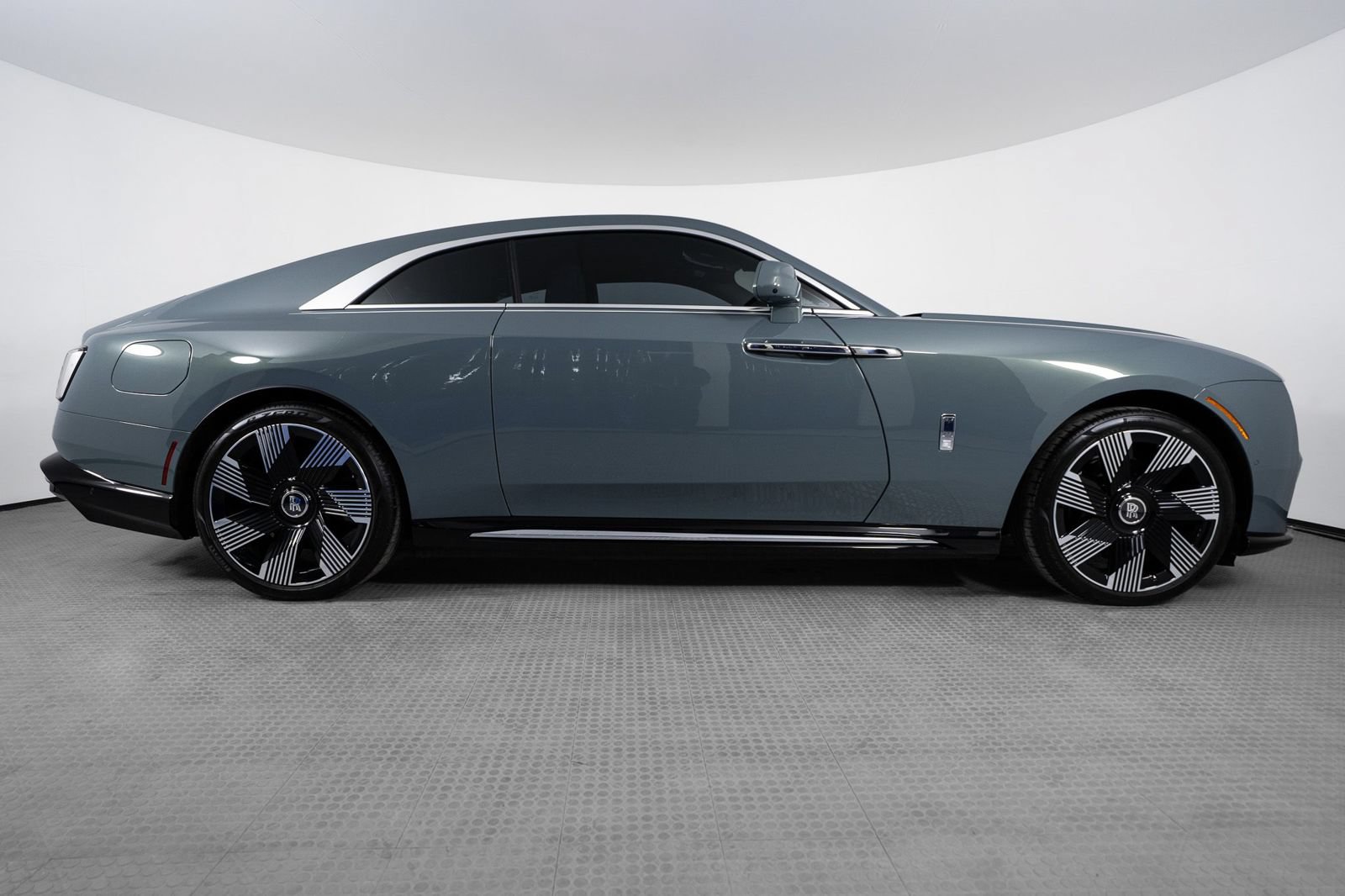 Used 2024 Rolls-Royce Spectre w/ Leather Finishing Pack AWD/4WD image 6