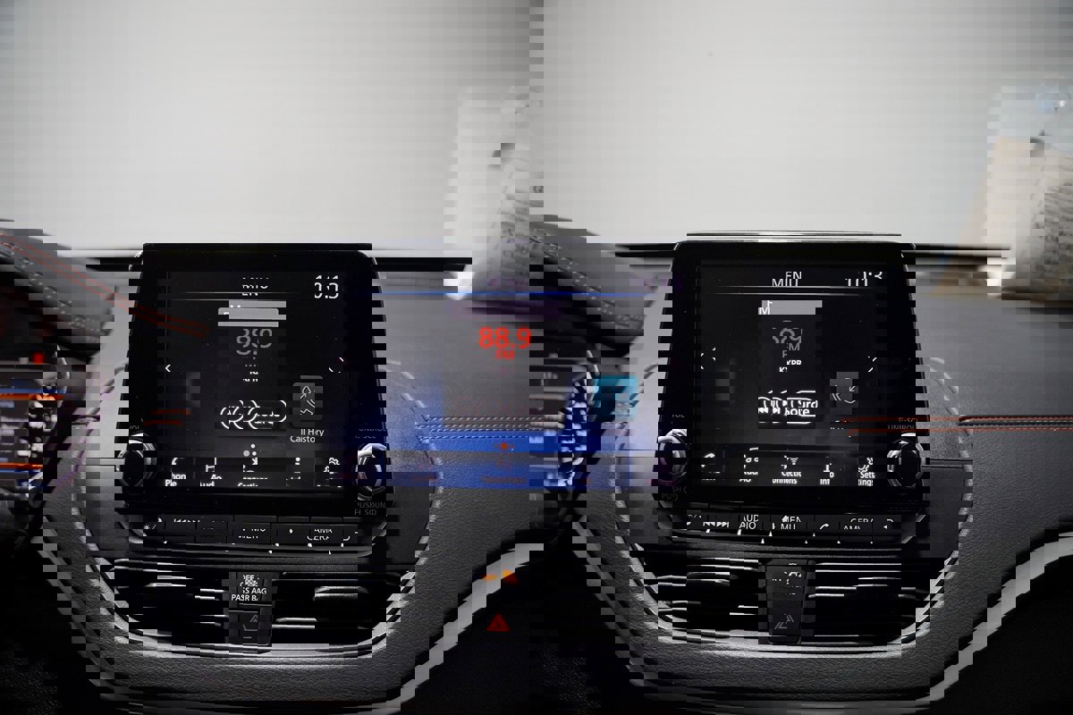 Used 2022 Nissan Altima 2.5 SR image 2