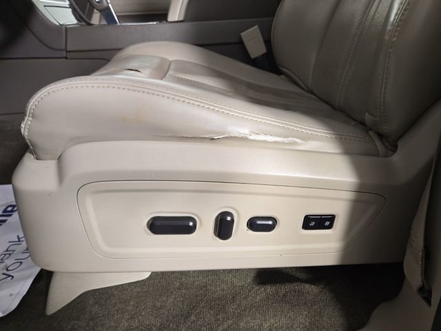 Used 2017 Lincoln Navigator Select AWD/4WD image 29