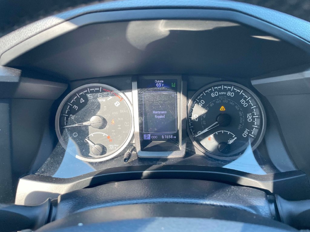Used 2020 Toyota Tacoma TRD Sport AWD/4WD image 23