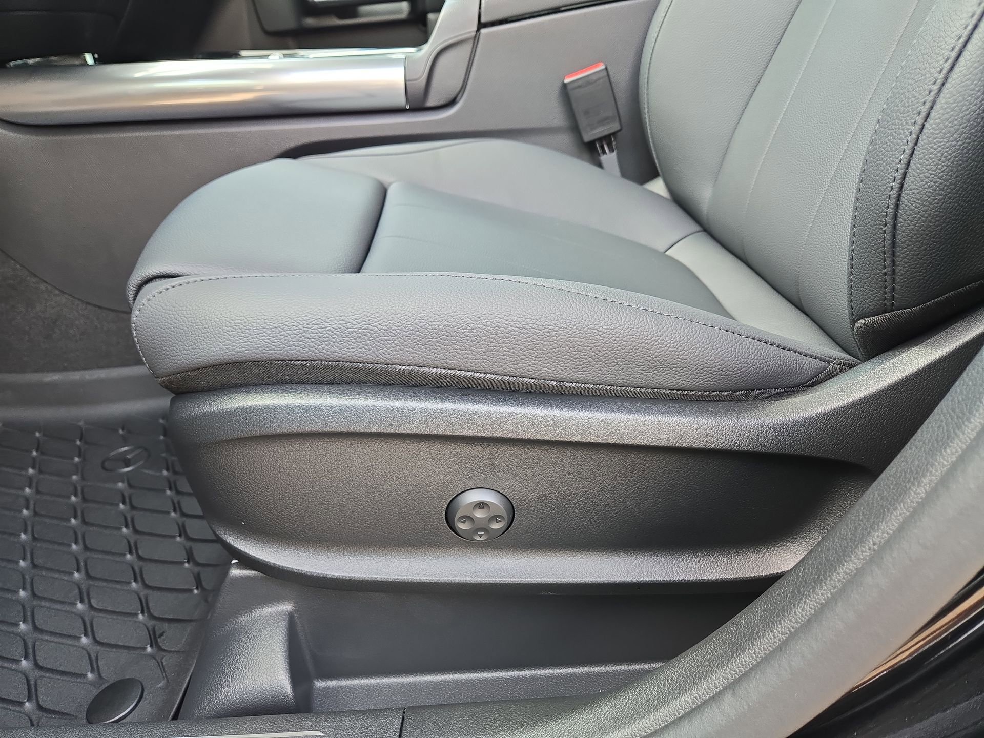 New 2026 Mercedes-Benz GLA 250 4MATIC image 17