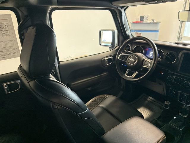 Used 2021 Jeep Wrangler Unlimited Sahara AWD/4WD image 28