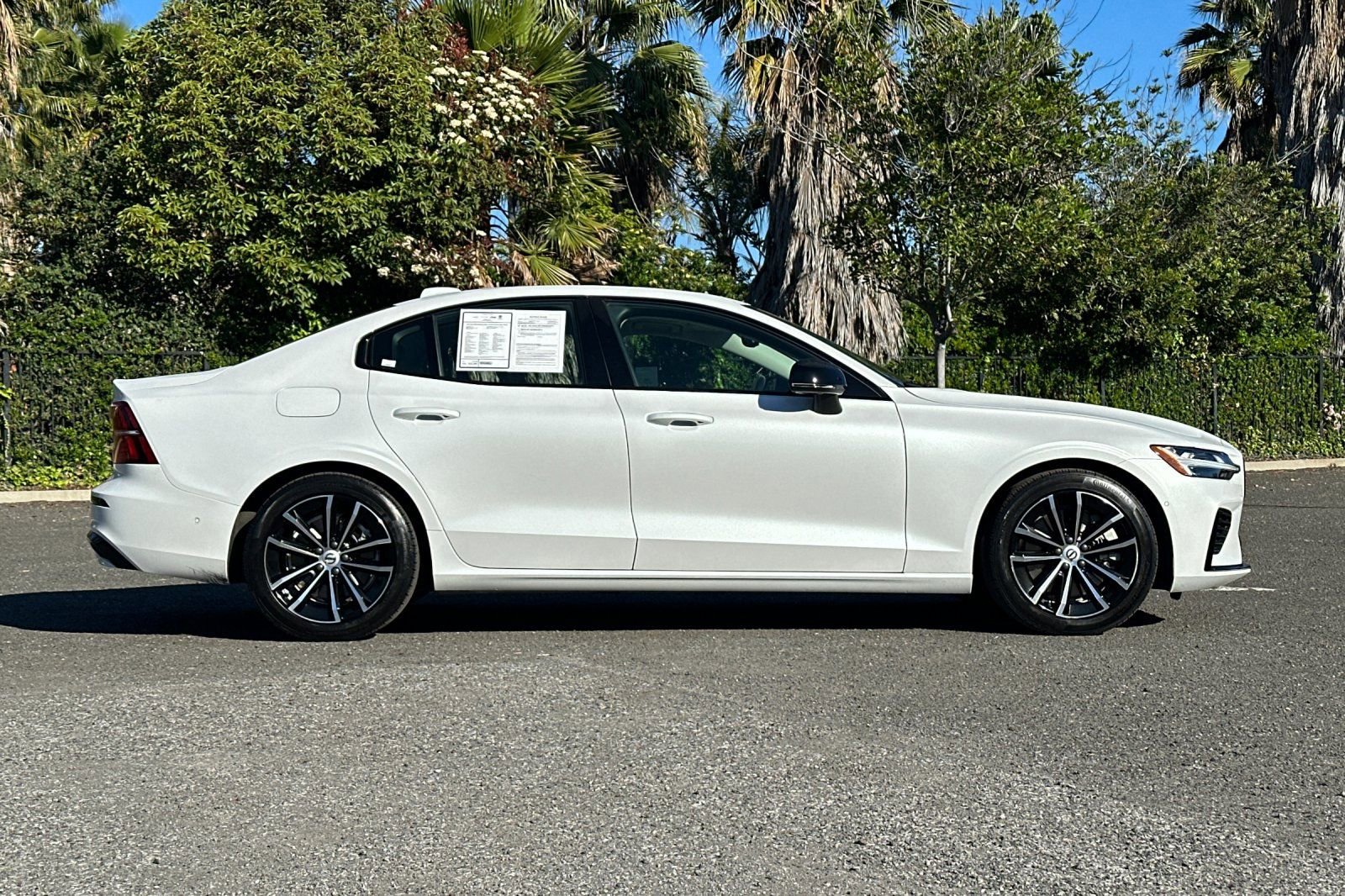 Used 2023 Volvo S60 T8 Plus AWD/4WD image 2