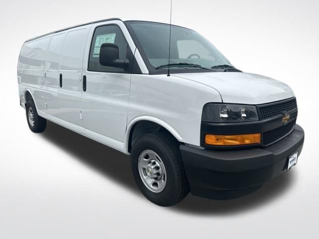 New 2026 Chevrolet Express 2500 Extended w/ Driver Convenience Package image 7