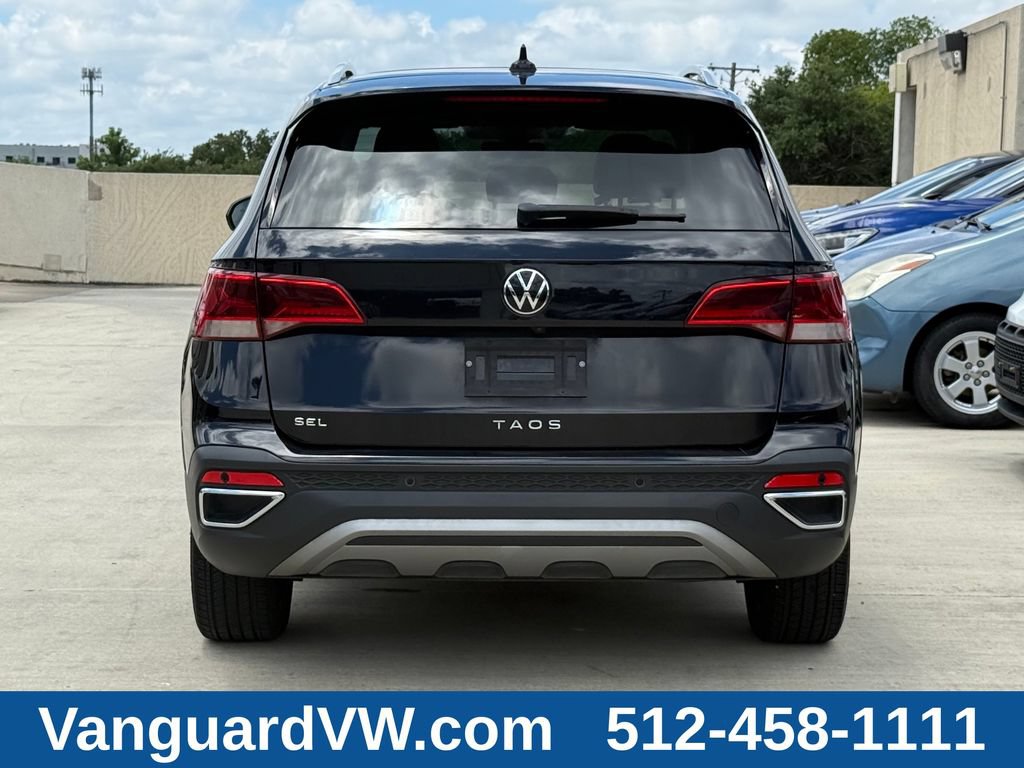 Used 2022 Volkswagen Taos SEL w/ Panoramic Sunroof Package FWD image 6