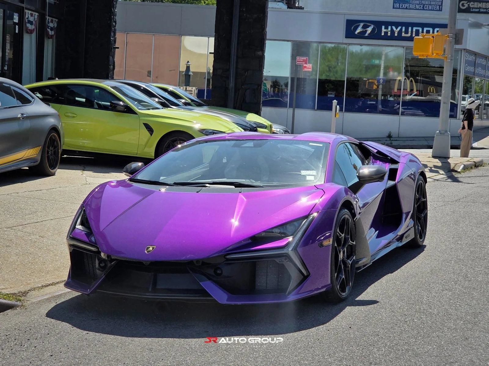 Used 2024 Lamborghini Revuelto AWD/4WD image 3
