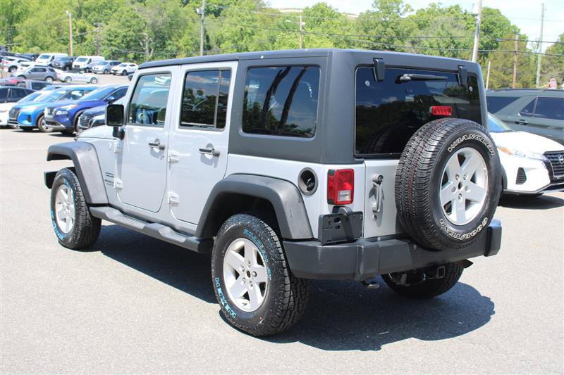 Used 2012 Jeep Wrangler Unlimited Sport AWD/4WD image 6