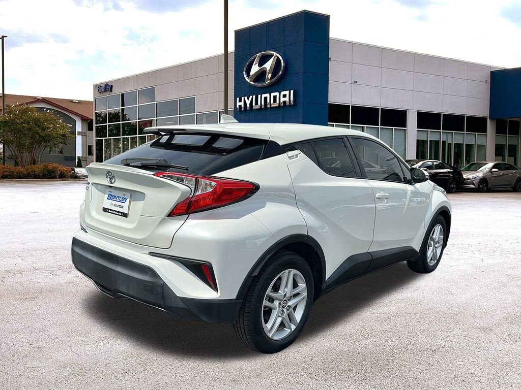 Used 2021 Toyota C-HR LE image 5
