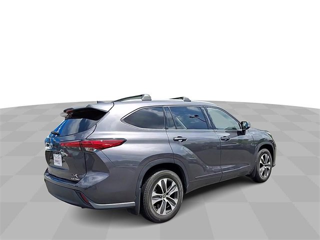 Used 2022 Toyota Highlander XLE image 8