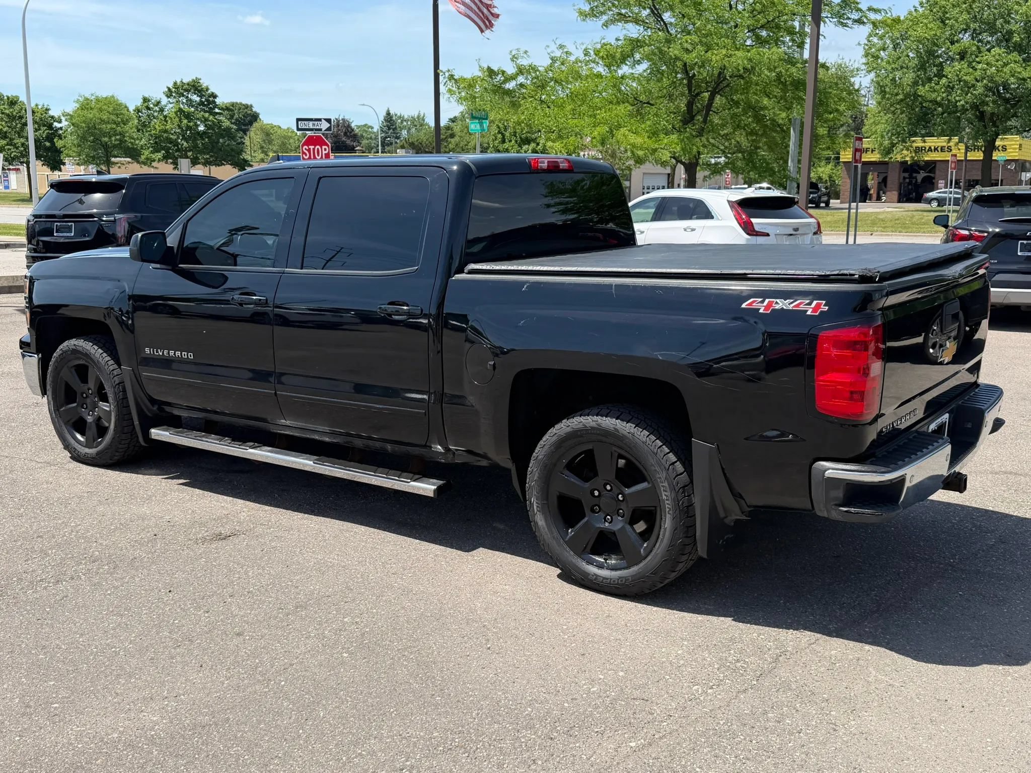 Used 2015 Chevrolet Silverado 1500 LT w/ LT Convenience Package AWD/4WD image 3
