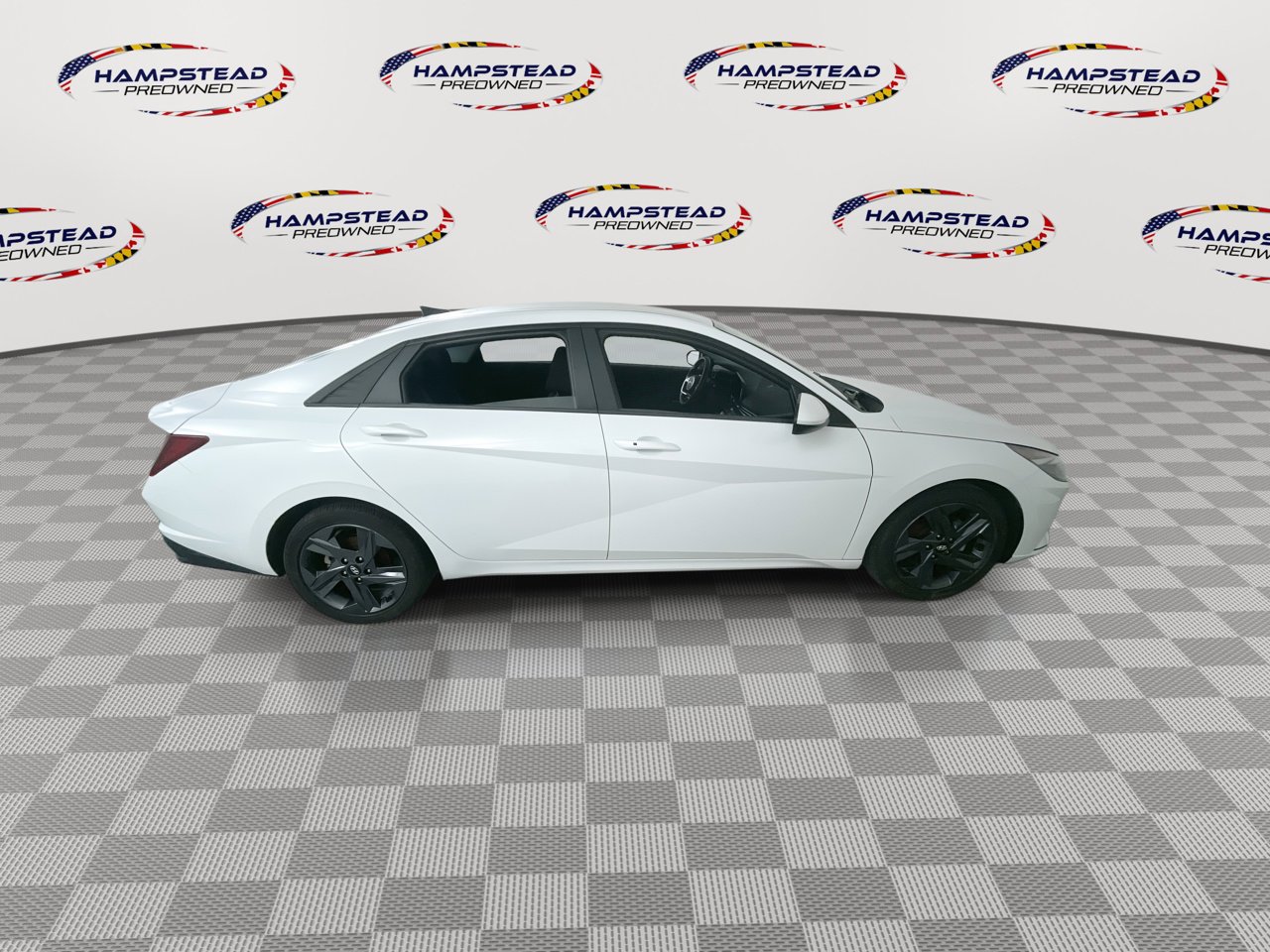 Used 2023 Hyundai Elantra SEL w/ Convenience Package image 9