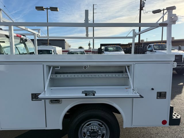 New 2026 Ford F250 XL w/ XL Chrome Package image 13