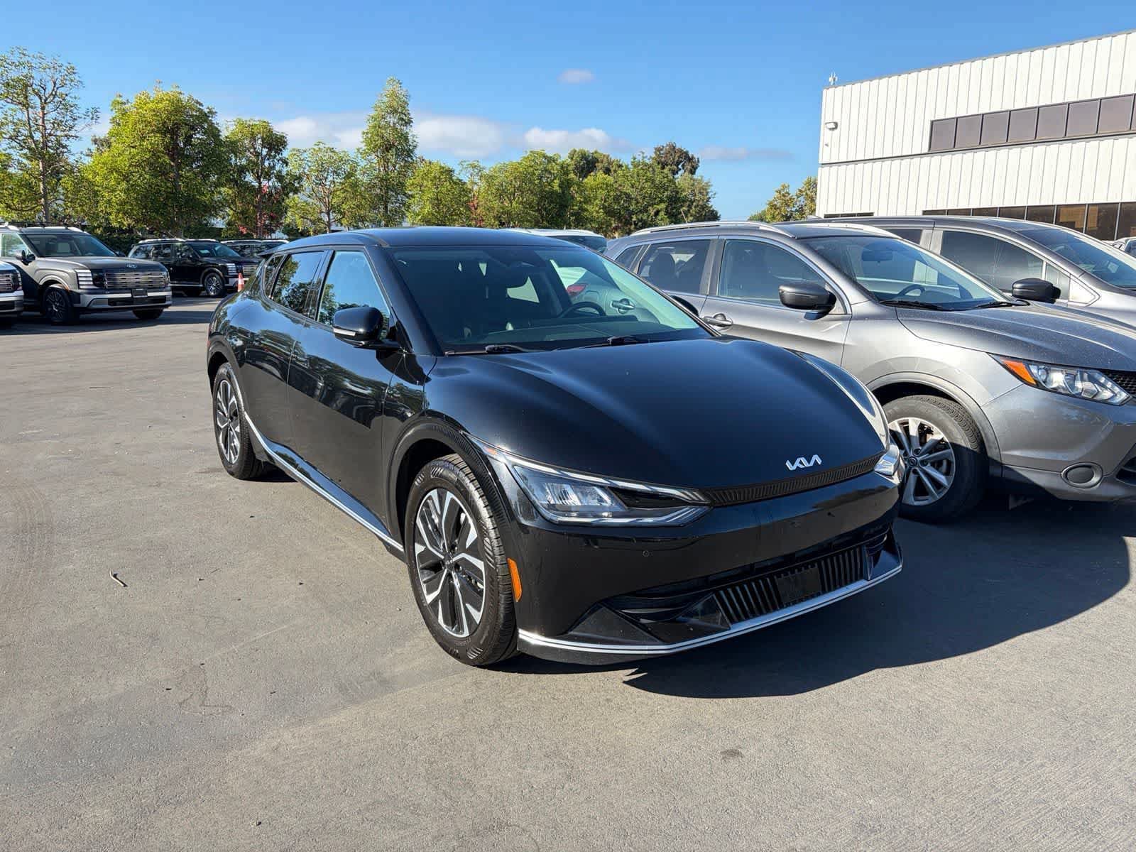 Used 2022 Kia EV6 Wind RWD image 1