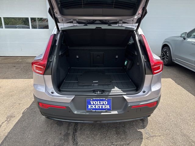 New 2026 Volvo XC40 B5 Plus AWD/4WD image 14