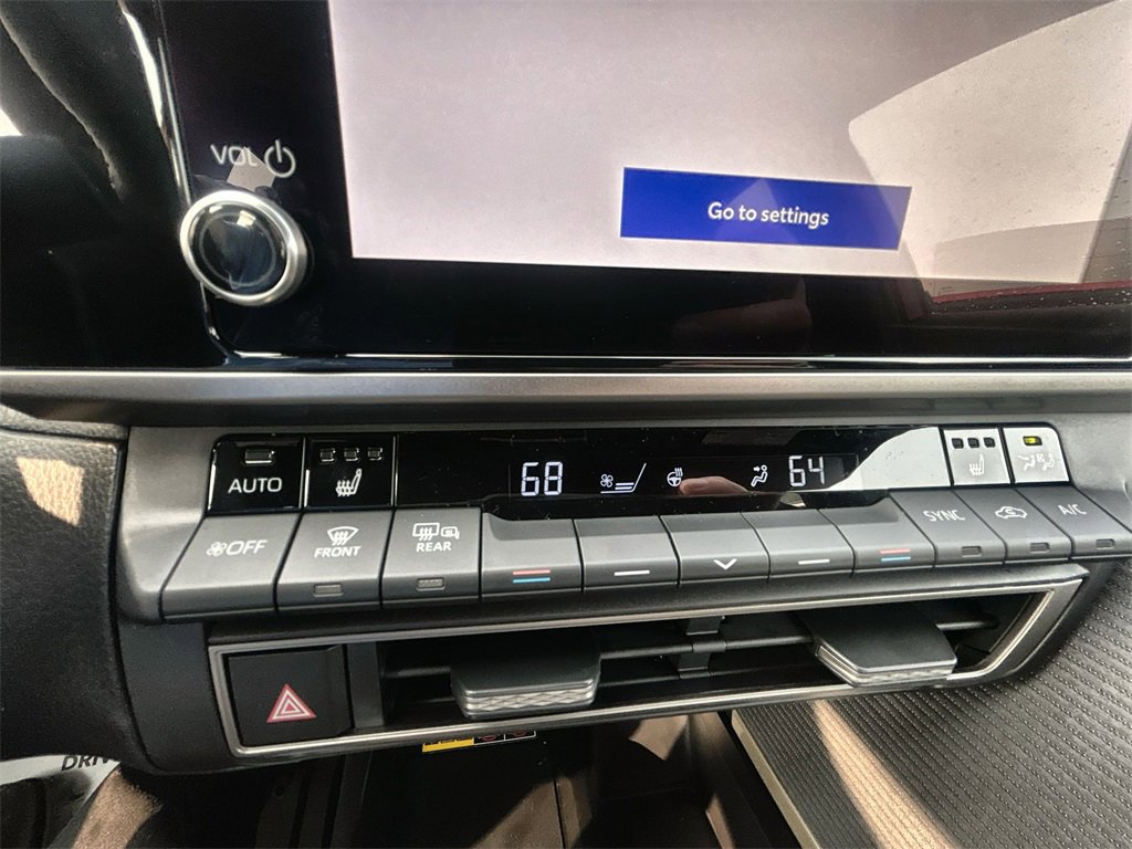 New 2025 Toyota Camry SE w/ Convenience Package image 25